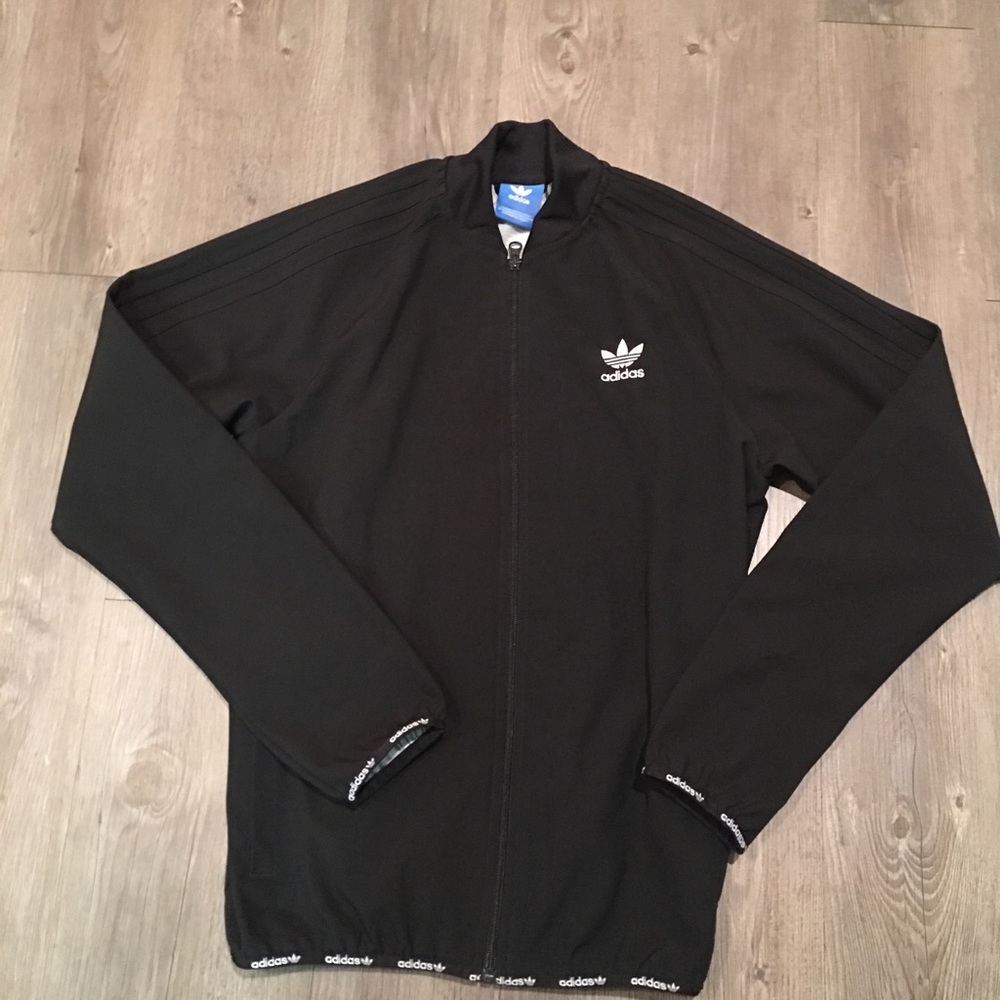 Adidas lightweight jacket L